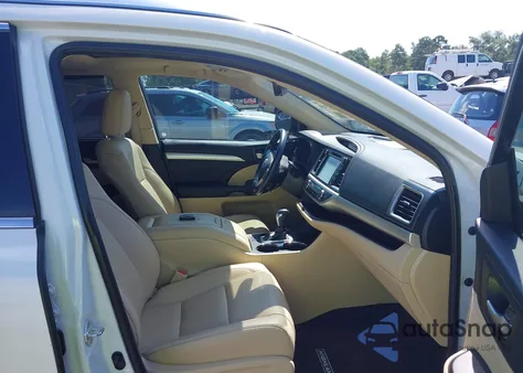 2019 Toyota Highlander Se/Xle из США, поврежденный, VIN 5TDKZRFH7KS551929